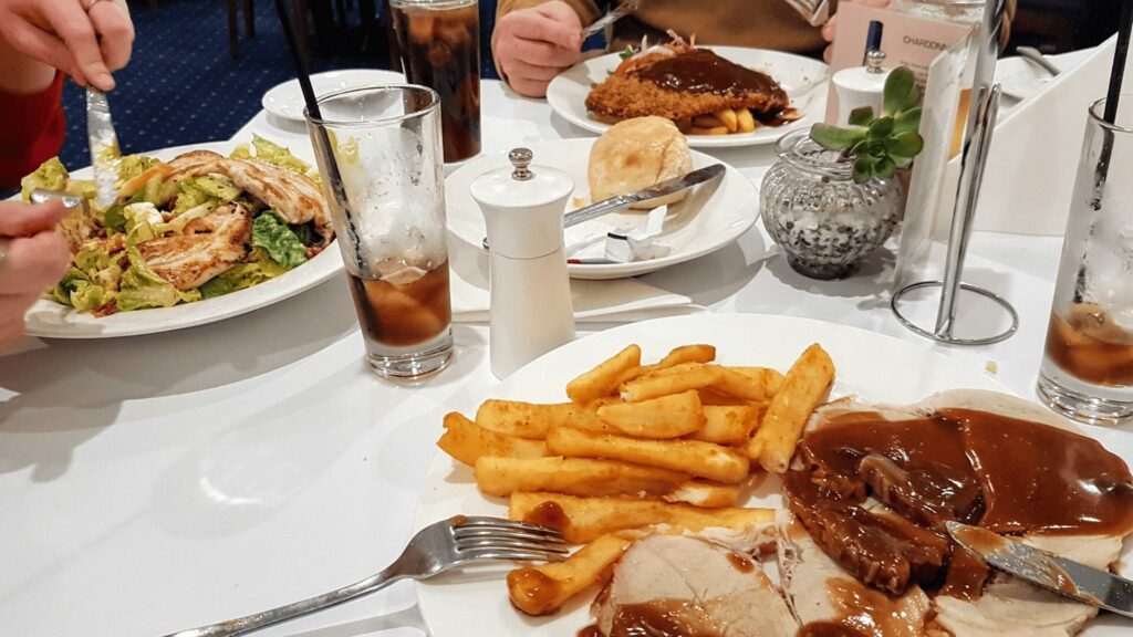 Table représentant un trouble du comportement alimentaire avec aliments ultra-transformés, illustrant les compulsions alimentaires et leur prise en charge naturelle par la méthode laser LaserAddict